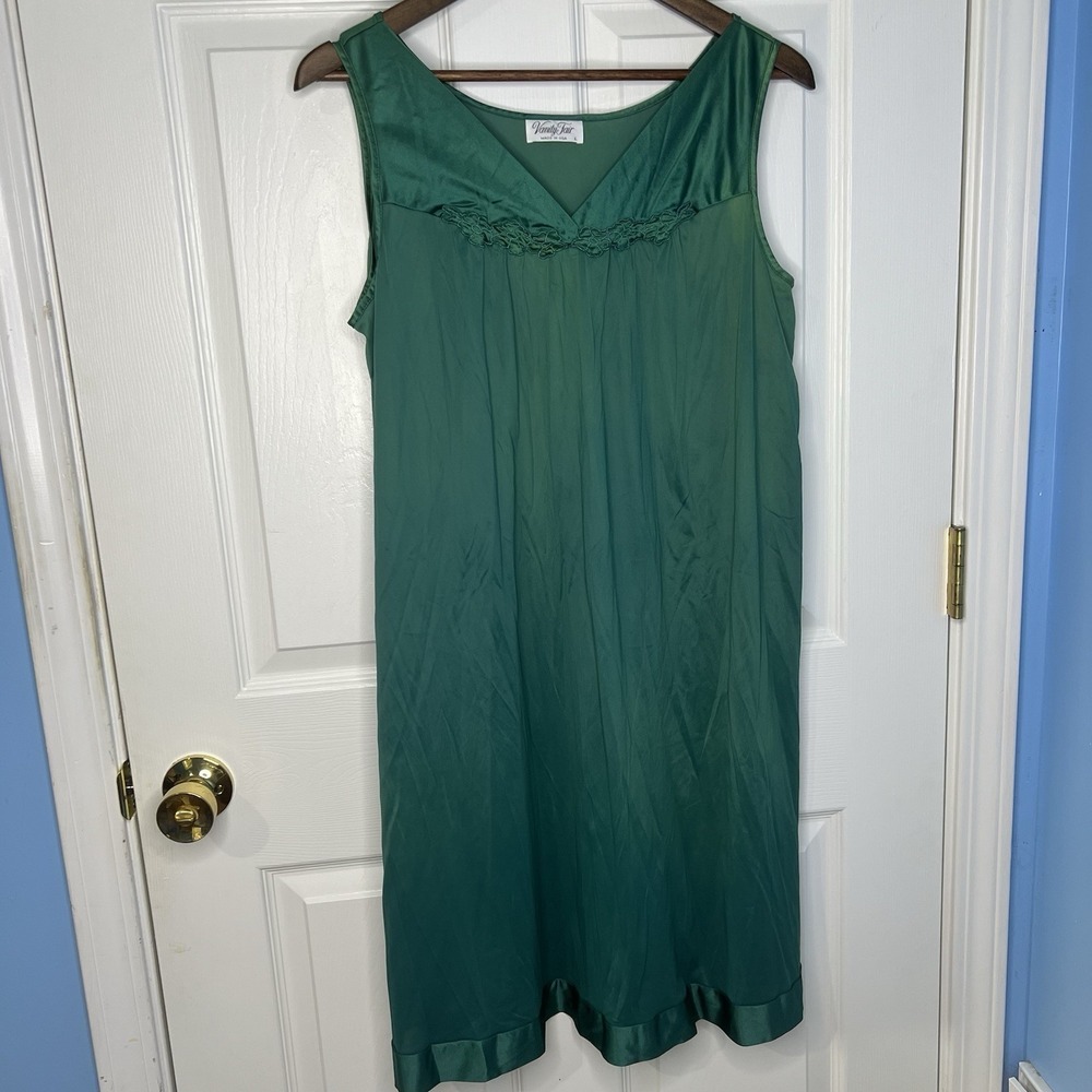 Vintage Vanity Fair Midi Nightgown Womens L Green Lace Negligee Made In USA